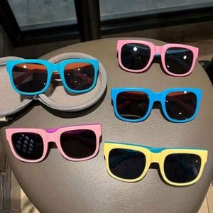 Lunettes de soleil pliables anti-reflet UV400 pour enfants, unisexes, tendance, pour le voyage, couleurs personnalisées, monture carrée vintage - Product Image 5