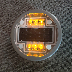 Mercado <span class=keywords><strong>de</strong></span> Europa Solar <span class=keywords><strong>de</strong></span> luz Led <span class=keywords><strong>de</strong></span> aluminio <span class=keywords><strong>de</strong></span> tráfico <span class=keywords><strong>de</strong></span> ojos <span class=keywords><strong>de</strong></span> <span class=keywords><strong>gato</strong></span> <span class=keywords><strong>para</strong></span> pavimento camino <span class=keywords><strong>de</strong></span> marcador <span class=keywords><strong>de</strong></span> luz - Product Image 2