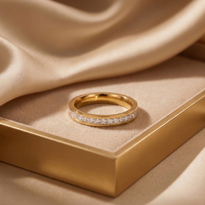 Bague d'éternité étanche en acier inoxydable 304 plaqué or 18 carats, sertie de zircons de laboratoire, empilable, tendance - Product Image 5