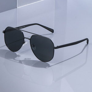 Lunettes de soleil carrées polarisées Ks-3815 pour hommes, monture noire en métal, verres TAC UV400, protection solaire pour la conduite en extérieur - Product Image 1