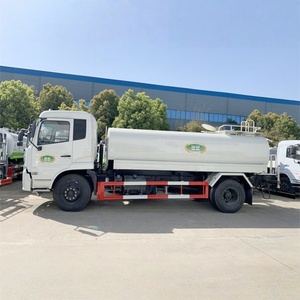 Camión Cisterna de Agua Dongfeng de 15 CBM en Oferta, Camión Cisterna con Aspersor 4X2 Diésel Manual - Product Image 3