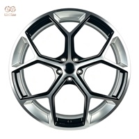 Jantes forgées avec des surfaces brossées brillantes et des cavités intérieures noires brillantes pour un style contrasté bicolore