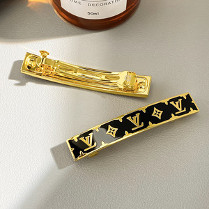 กิ๊บติดผมรูปตัว L สีชม<span class=keywords><strong>พ</strong></span>ู สไตล์เรียบง่าย สำหรับฤดูใบไม้ผลิ ดีไซน์หรูหราเบาๆ  เครื่องประดับผม กิ๊บหนีบผมทรงปากเป็ด สำหรับผู้หญิงและเด็กผู้หญิง - Product Image 2