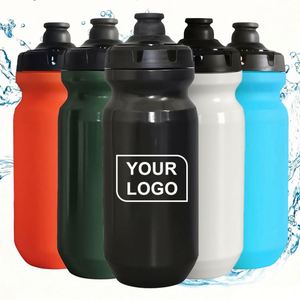 Bouteille d'eau en plastique personnalisée avec logo, sans BPA, 610 ml, à presser, pour sport, extérieur, gym, voyage, cyclisme, vente en gros - Product Image 1