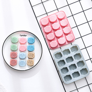 แม่พิมพ์เค้กซิลิโคนแบบไม่ติด 12 ช่อง ลายแพนด้า เกรดอาหาร ใช้ซ้ำได้ แม่พิมพ์ซิลิโคนน่ารักแบบแม่เหล็ก สำหรับทำช็อกโกแลต ลูกอม และน้ำแข็ง DIY - Product Image 4