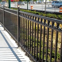 Valla de jardín de acero Valla de piquete de metal de acero de zinc moderna Galvanizado negro 6x8 Paneles de valla de acero superior plano de hierro forjado de seguridad