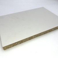 OSB Senjia de qualité écologique, première classe, 18 mm, surface finie pour la fabrication de placards de chambre à coucher, utilisation en intérieur