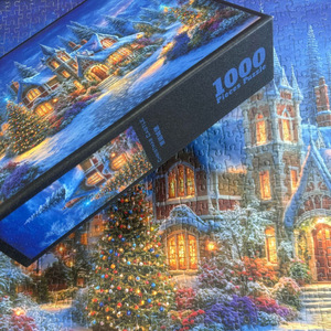 Rompecabezas de castillo navideño de 1000 piezas con esquinas cuadradas que estimulan el cerebro para adultos y adolescentes - Product Image 1