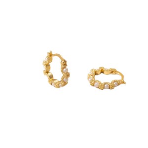 Aros de Oro con Perlas y Diseño Geométrico, Joyería para Bodas EKA-063 - Product Image 4
