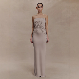 <span class=keywords><strong>Robe</strong></span> de soirée <span class=keywords><strong>longue</strong></span> pour femme, coupe trapèze, en soie de lait, à épaules dénudées et taille torsadée, élégante, couleur unie, longueur ras du sol, pour occasions formelles - Product Image 1