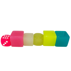 Оптовая продажа, Светящиеся Кубики в темноте, разноцветные светящиеся пластиковые кубики D6 - Product Image 2