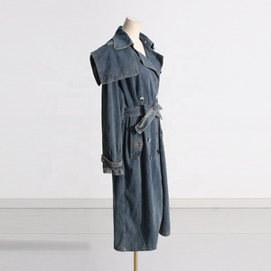 OUDINA - Veste en jean bleu ample de haute couture pour l'hiver, coupe-vent, trench-coat long pour femmes - Product Image 5