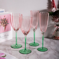 Verre en cristal rétro de grande valeur tasse médiévale fleur lumière luxe dégradé couleur maison Transparent rose gobelet Champagne verre à vin