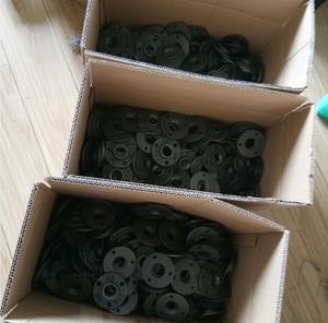 เห<span class=keywords><strong>ล</strong></span>็กดำอุตสาหกรรมห้องใต้ห<span class=keywords><strong>ล</strong></span>ังคาท่อ Handrail สำหรับบันไดหน้าแปลนเหล็กสีดำอ่อน3/4นิ้วมี3รูเพื่อให้การสนับสนุนผนัง - Product Image 4