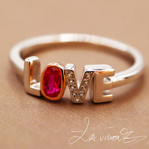 แหวนวินเทจสีขาวสังเคราะห์คอรันดัมฝังหยกสีแดงชุดตอบโต้ - Product Image 3