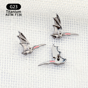 Piercing en titane en forme de chauve-souris G23 10,6 mm pour piercing d'oreille et de nez - Product Image 3
