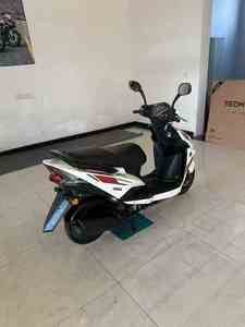Moto d'<span class=keywords><strong>occasion</strong></span> Yamaha Shangling <span class=keywords><strong>125</strong></span> – <span class=keywords><strong>Scooter</strong></span> à essence haute performance, moto électrique rapide pour adultes, prix usine, vélo économique - Product Image 6
