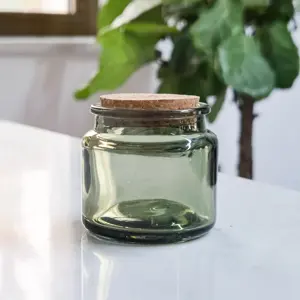 Luxury 100ml 200ml Amber Clear Green Glass Candle Jars With Cork Lids For Candle Making