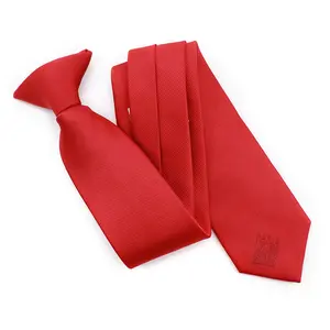 Xinli Neckwear Herren formeller Clip auf Krawatte True Red 100% Polyester gewebte einfarbige Schul krawatten Custom Club Krawatte mit Logo