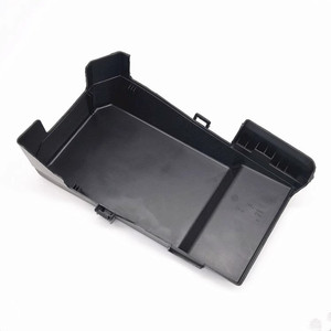 Cubierta de la Caja de Fusibles del Mazda 6 GV2S66762, Cubierta Superior de Plástico del Compartimento del Motor - Product Image 2