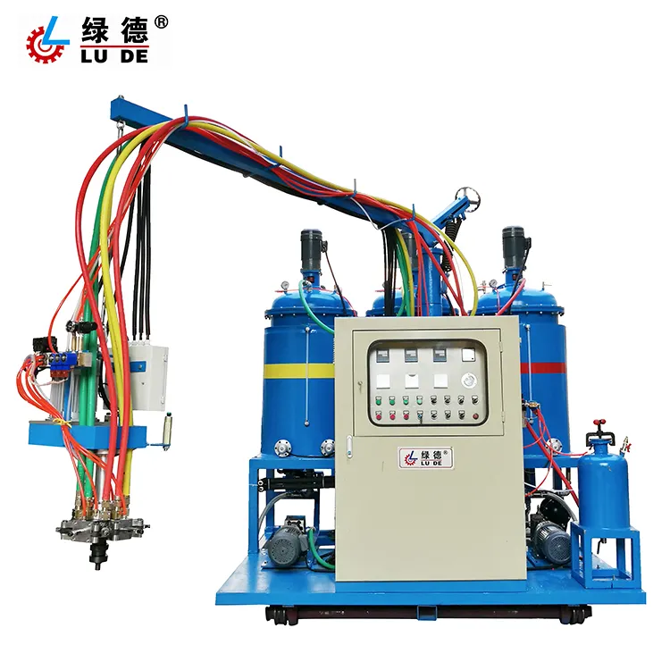 Три бака полиуретановая губка коврик для сиденья полиуретановая пена машина инжекционного метода литья под давлением под низким PU, машина для литья под давлением