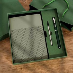 Coffret Cadeau Carnet en Cuir Personnalisé Manuscrit – Planificateur de Laboratoire Personnalisé à Couverture Rigide pour Entreprises - Product Image 1