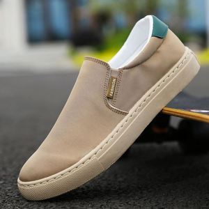 Primavera y verano nuevos zapatos de tela de lona de seda de gran tamaño para hombres Lazy Slip-On Casual Board para hombres - Product Image 2