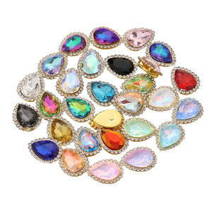 Plato de doble capa con diseño de flor de girasol y gotas de agua, hebilla de diamante, diamante cosido a mano, base dorada engrosada, diamante de cristal - Product Image 5