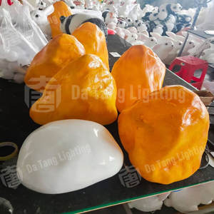 Lampe artistique en pierre lumineuse pour la décoration paysagère, éclairage étanche IP65 pour parcs, centres de villégiature et pelouses - Product Image 3