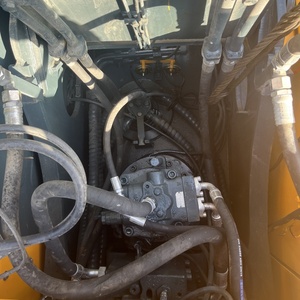 Excavadora Hyundai 220LC-9S Usada Original de Corea, Tren de Rodaje LC, Motor Tier 3, Cucharón de 1.1m³, Ideal para Proyectos Mineros, Gran Oferta - Product Image 4