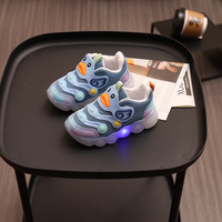 Chaussures de sport décontractées ergonomiques pour garçons et filles, motif de canard de dessin animé unique et mignon, lumière LED, maille respirante, chaussures de sport pour tout-petits et enfants