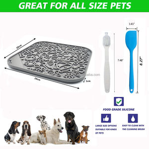 Tapis à lécher en silicone imperméable et sans BPA, portable, écologique, élégant, imprimé animaux, carré de 20 cm, pour une alimentation lente des chiens - Product Image 3