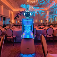 Mesin Photo Booth Selfie Mobile Kompatibel Printer DSLR dengan Layar Sentuh 32 Inch, Robot Roamer, untuk Acara Pesta Pernikahan