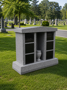 Columbario de granito de 6 nichos con estatua de Jesús, monumento funerario de estilo americano tradicional. - Product Image 3