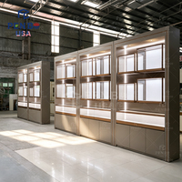 Vitrines à bijoux sur pied avec éclairage LED stratifié robuste, mobilier de design pour magasins et showrooms de bijoux haut de gamme, personnalisable