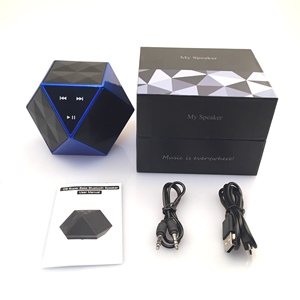 Altavoz Bluetooth portátil táctil de alta calidad con diseño de diamante multifuncional con <span class=keywords><strong>tarjeta</strong></span> TF - Product Image 4