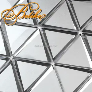 Carrelage mural en mosaïque de verre biseauté Grandeur Triangle couvrant les bords métalliques luxueux Caractéristique Intérieur 3D Diamond Form Backspace