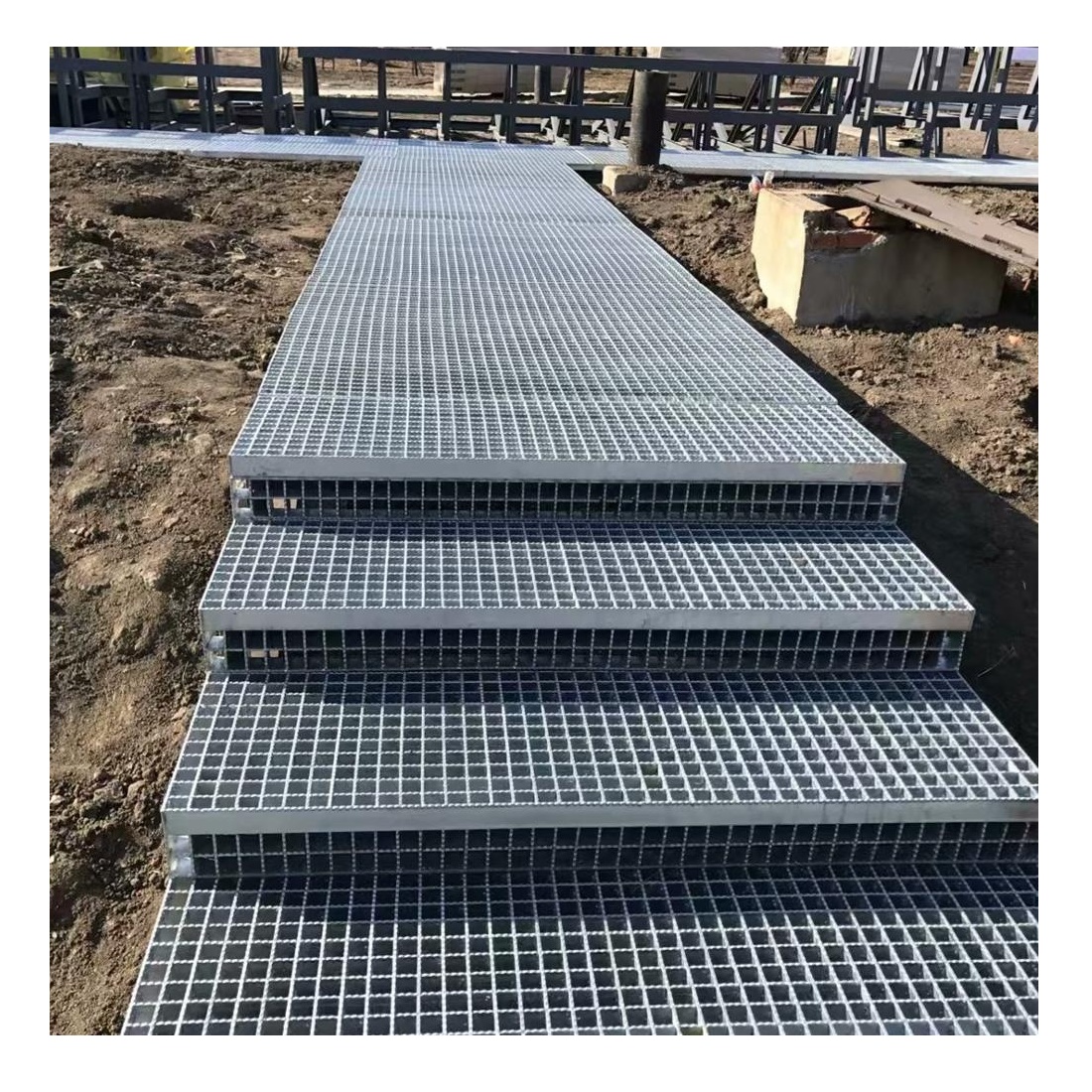 Горячеоцинкованная промышленная стальная решетка платформа для дорожек цена