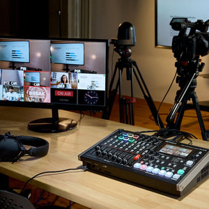 Roland VR6HD เครื่องผสมสัญญาณภาพและเสียงแบบสตรีมมิ่งโดยตรง พร้อมตัวสลับสัญญาณภาพและเสียงในตัว และเครื่องบันทึกแบบ Encoder สำหรับการสตรีมสด - Product Image 3