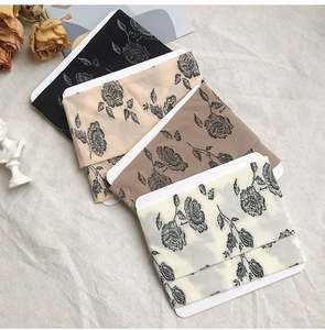 جوارب جاكار مخملية أنيقة داكنة عتيقة باللون الأسود والأبيض ، جوارب أنبوبية متوسطة وردية ، جوارب الركبة بنمط مخصص الساق السفلى - Product Image 6