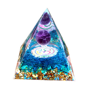 <b>Crystal</b> <b>Chip</b> Pyramid Resin Epoxy Craft 5cm 6cm 8cm Home Decoration Desktop Ornament Uv Printing Internal Engraving - Product Image 5