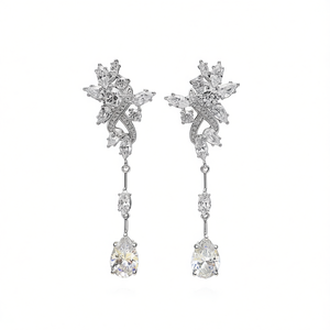 Boucles d'oreilles pendantes en or blanc avec zircon taillé en poire et strass, sertissage griffe, bijoux romantiques de mariage pour femme - Product Image 1
