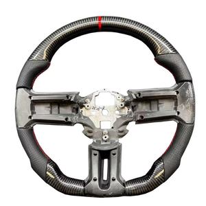 Volant de voiture en fibre de carbone personnalisé de style racing adapté aux <span class=keywords><strong>Ford</strong></span> <span class=keywords><strong>Mustang</strong></span> <span class=keywords><strong>2018</strong></span>+ sans fonction de chauffage - Product Image 6