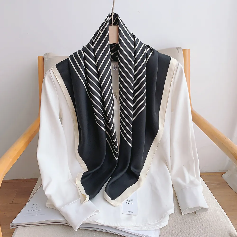 Vente en gros 2024 Offre Spéciale 90*90 cm foulard en soie sergé conception personnalisée imprimé foulards en satin pour femmes foulard élégant