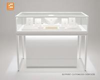 Vitrine à bijoux moderne en verre acrylique éclairée par LED avec un design de vitrine de luxe pour boutique de détail