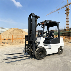 Chariot élévateur à bras télescopique de 2 tonnes avec fonction de chargement latéral - Product Image 4