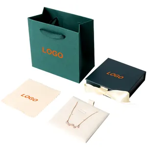 Luxury Shopping Paper Bag Cheap Wholesale Price Recyclable Art Paper for Shoes Low Cost Luxury Shopping Experience