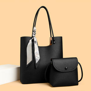 Bolso de Hombro Cruzado de Gran Capacidad para Mujer con Cadenas, Cierre de Cremallera, Correa Única, Bolso de Moda para el Día a Día, Venta al por Mayor - Product Image 3