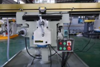 Fraiseuse universelle verticale manuelle numérique haute vitesse X6330, 220V, robuste, conique de broche R8 / NT40, capacité de charge 350 kg
