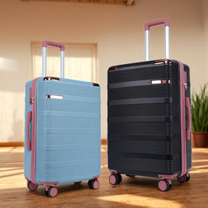 Juego de Maletas Ligeras Travelpro de 20, 24 y 28 Pulgadas con Ruedas Silenciosas, Diseño Color Block, Unisex, para Viajes de Negocios - Product Image 3